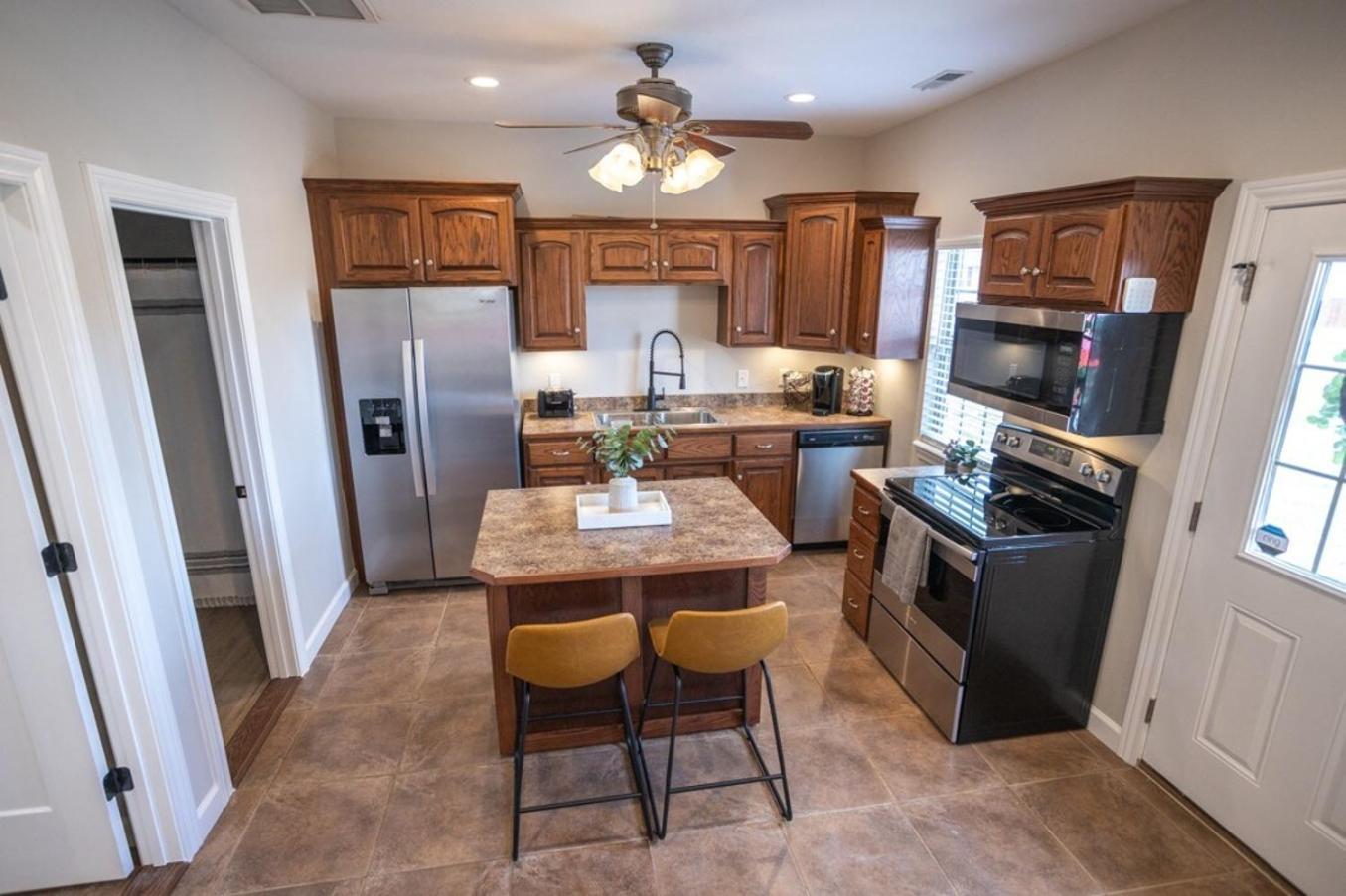 Tiny Home With Hot Tub Near Ft Leonard Wood! Waynesville ภายนอก รูปภาพ