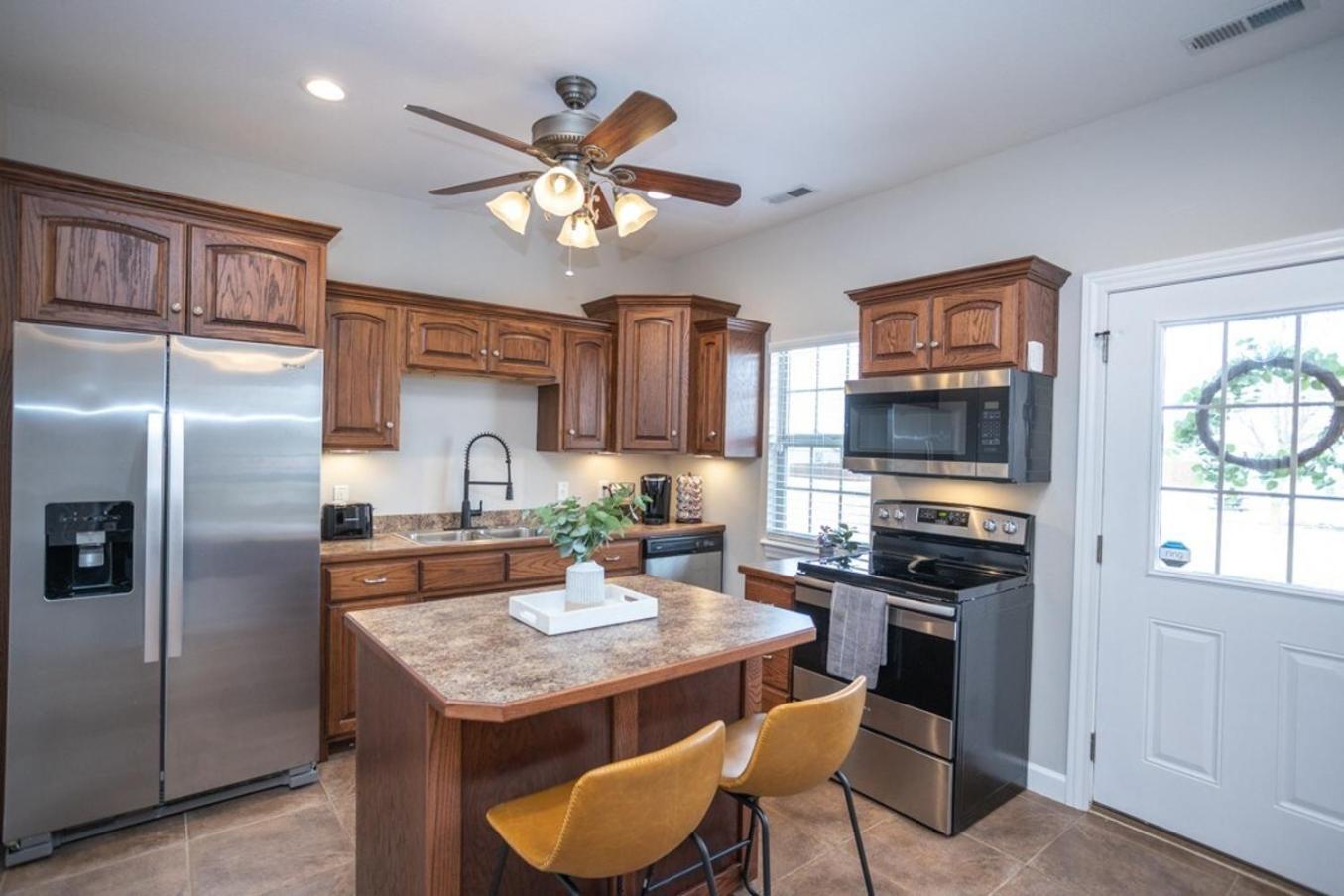 Tiny Home With Hot Tub Near Ft Leonard Wood! Waynesville ภายนอก รูปภาพ